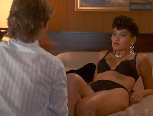 Tia Carrere sexy - Fine Gold (1989)