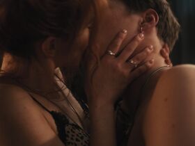 Lina Larissa Strahl sexy, Tijan Marei sexy, Safira Robens sexy, Malene Becker sexy – Alle fur Ella (2022)