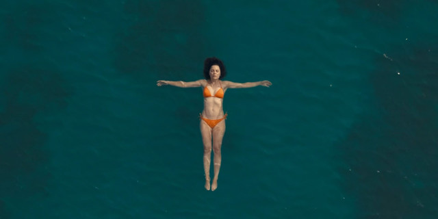 Melissa George sexy, Katie Baker sexy, Rachelle Henry sexy – The Mosquito Coast s01e07s02e09 (2022)