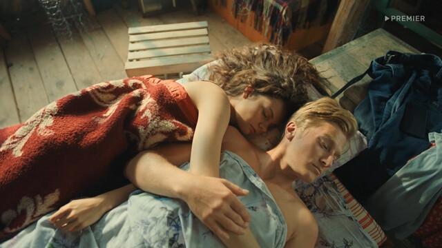 Maryana Spivak sexy, Darya Alypova sexy – Zhuki s03e13 (2022)