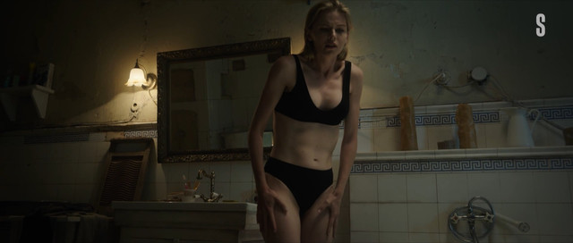 Olga Medynich sexy, Anastasiya Stezhko sexy – Vampiry sredney polosy s02e01 (2022)