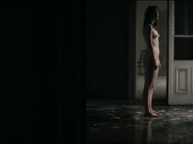 Martyna Ludwig nude - Krol (2017)