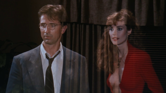 Carol Alt sexy - Speaking of the Devil (Un piede in paradiso) (1991)