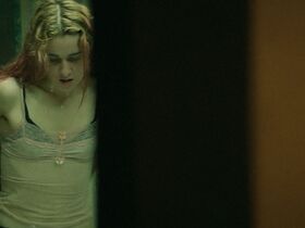 Alice Englert sexy, Caroline McKenzie sexy – Body Brokers (2021)