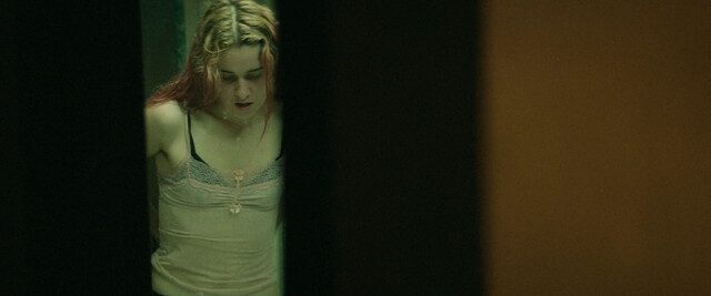 Alice Englert sexy, Caroline McKenzie sexy – Body Brokers (2021)