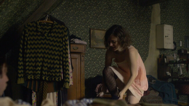 Liv Lisa Fries nude - Babylon Berlin s04e07 (2022)