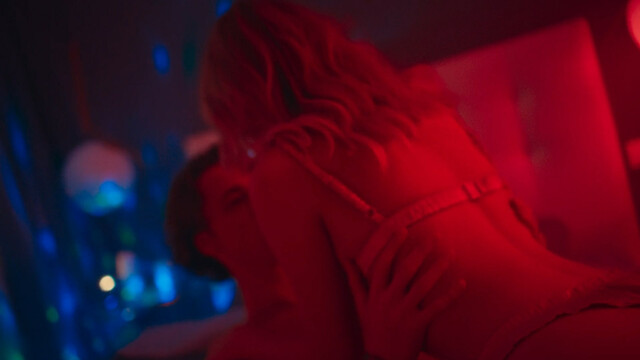 Varvara Fedorovna sexy, Elizaveta Mordashova sexy, Ivanka Osina-Fridman sexy – Lejt Najt Skul s01e04 (2022)