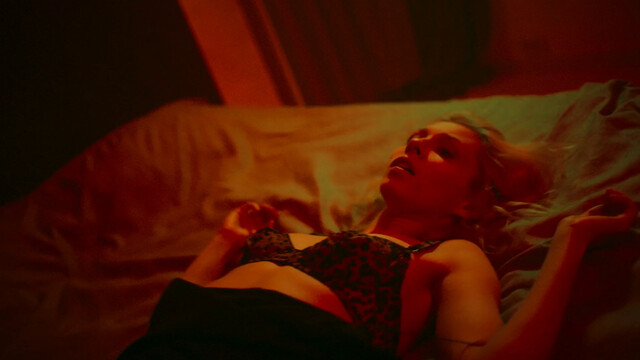 Varvara Fedorovna sexy, Elizaveta Mordashova sexy, Ivanka Osina-Fridman sexy – Lejt Najt Skul s01e04 (2022)