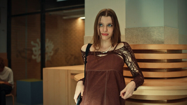 Varvara Fedorovna sexy, Elizaveta Mordashova sexy, Ivanka Osina-Fridman sexy – Lejt Najt Skul s01e04 (2022)