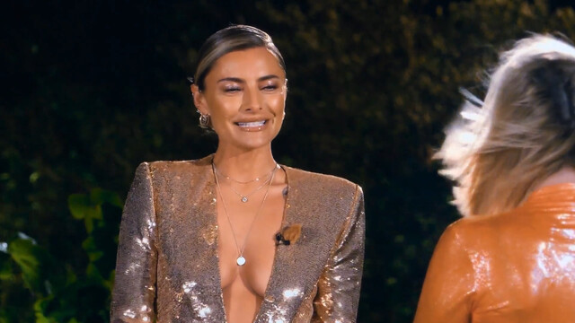 Sophia Thomalla sexy - Are you the one s02 (2022)