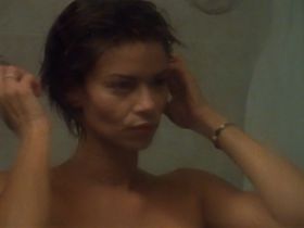 Ingrid Chauvin sexy - Le fil du rasoir (1999)