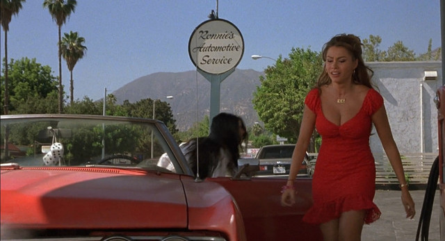 Sofia Vergara sexy, Roselyn Sanchez sexy, Jaci Velasquez sexy – Chasing Papi (2003)