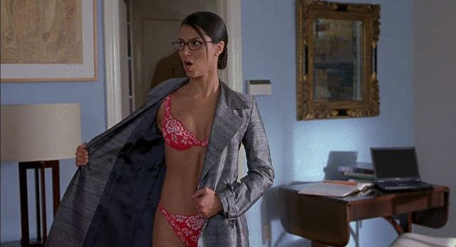 Sofia Vergara sexy, Roselyn Sanchez sexy, Jaci Velasquez sexy – Chasing Papi (2003)