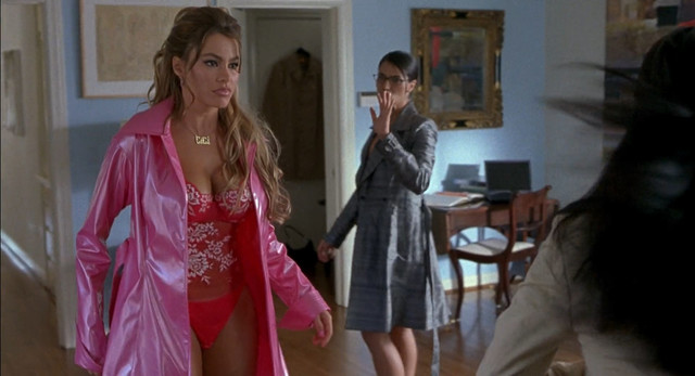 Sofia Vergara sexy, Roselyn Sanchez sexy, Jaci Velasquez sexy – Chasing Papi (2003)