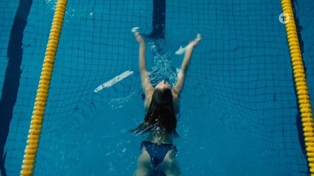 Anna Herrmann sexy, Flora Li Thiemann sexy – Der Zurich-Krimi s01e16 (2022)