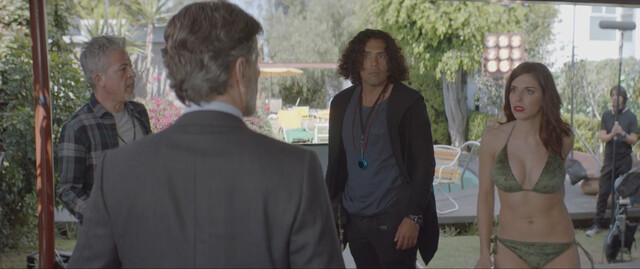 Macarena Miguel sexy, Ximena Romo sexy – Un Retrato de Familia (2022)