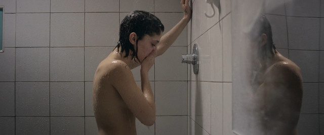 Daphne Scoccia nude - Fiore (2016)