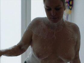 Anna Konig nude - Assandira (2020)