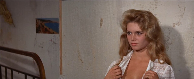 Brigitte Bardot sexy - Et Dieu... crea la femme (1956)