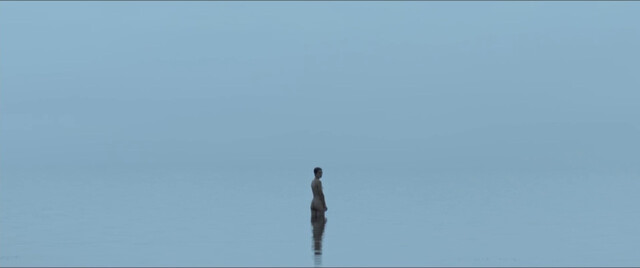 Maria Leite nude - Mar Infinito (2021)