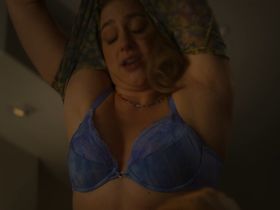 Lili Reinhart sexy, Aisha Dee sexy – Look Both Ways (2022)