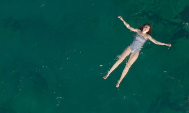 Louise Chevillotte nude - Une femme a la mer (2022)