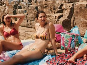 Elisabeth Wabitsch sexy, Antonia Moretti sexy, Valerie Huber sexy – Die letzte Party deines Lebens (2018)