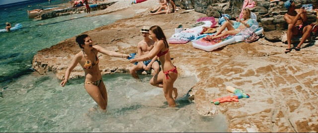 Elisabeth Wabitsch sexy, Antonia Moretti sexy, Valerie Huber sexy – Die letzte Party deines Lebens (2018)