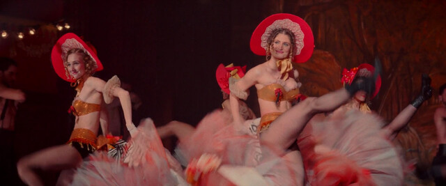 Alba Baptista sexy, Rose Williams sexy – Mrs Harris Goes to Paris (2022)