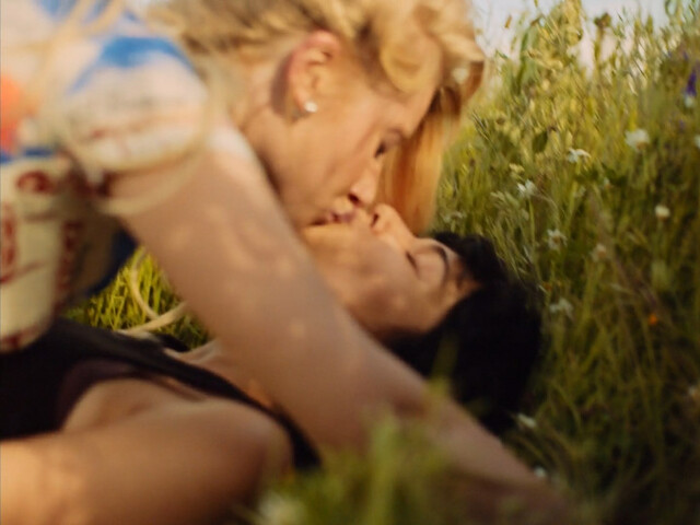 Malva Vela sexy, Nadia Al Saidi sexy, Naira Lleo sexy – How to Screw It All Up (Como mandarlo todo a la mierda) s01e02-06 (2022)