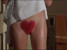 Heidi Klum nude - Blow Dry (2001)