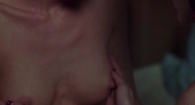 Naomi Watts nude, Laura Harring nude - Mulholland Drive (2001)