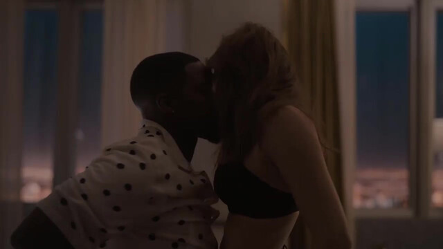 Elizabeth Olsen sexy - Sorry for your loss s02e07 (2019)