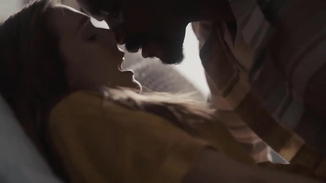 Elizabeth Olsen sexy - Sorry for your loss s02e07 (2019)