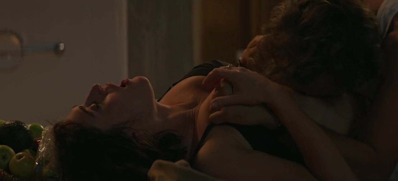 Lizzy Caplan nude - Fatal Attraction s02e02 (2023)