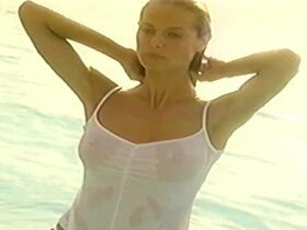 Heidi Klum sexy - Sports Illustrated Swimsuit (1999)