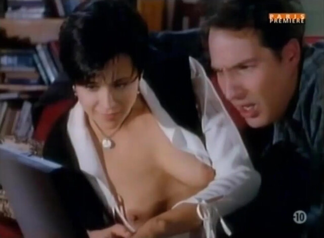 Catherine Bell nude - Dream On s05e09 (1994)
