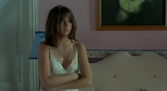 Yoraisi Gomez nude, Ana De Armas nude - Una rosa de francia (2006)