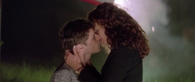 Andie MacDowell sexy, Anna Chancellor sexy - Crush (2001)