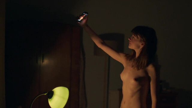 Daisy Edgar-Jones nude - Normal people s01e06 (2020)
