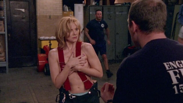 Kim Cattrall nude - Sex and the City s03e01 (2000)