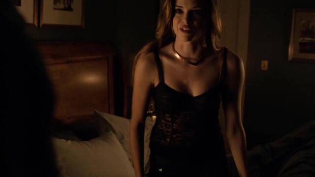 Danielle Panabaker sexy - Grimm s01e14 (2012)