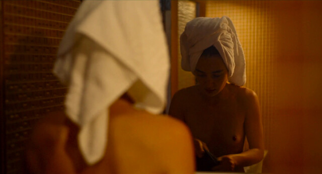 Carolina Amaral sexy, Leonor Vasconcelos nude - Living Bad (2023)