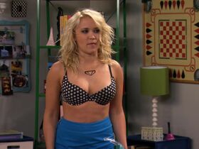 Emily Osment sexy - Young and Hungry s01e02 (2014)
