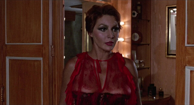 Sonia Infante nude, Gabriela Roel nude, Rossy Mendoza nude - La casa que arde de noche (1985)