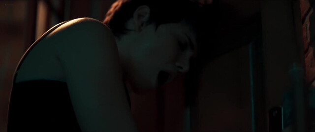 Priscila Reis sexy, Leticia Colin nude - A Porta ao Lado (2023)