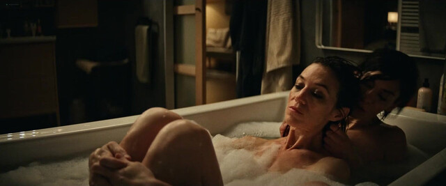 Charlotte Gainsbourg sexy, Maryon Bertrand nude, Claire Romain sexy - Alphonse s01e04 (2023)