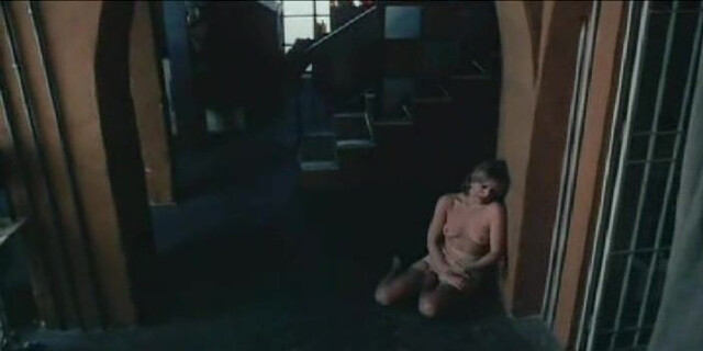 Lisa Gastoni nude - Scandalo (1976)