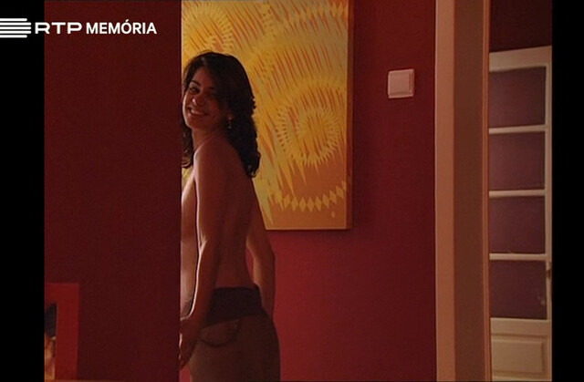 Ana Claudia Vaz nude - Amigos Como Dantes (2005)