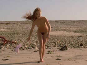 Vanessa Paradis nude – Elisa (1995)